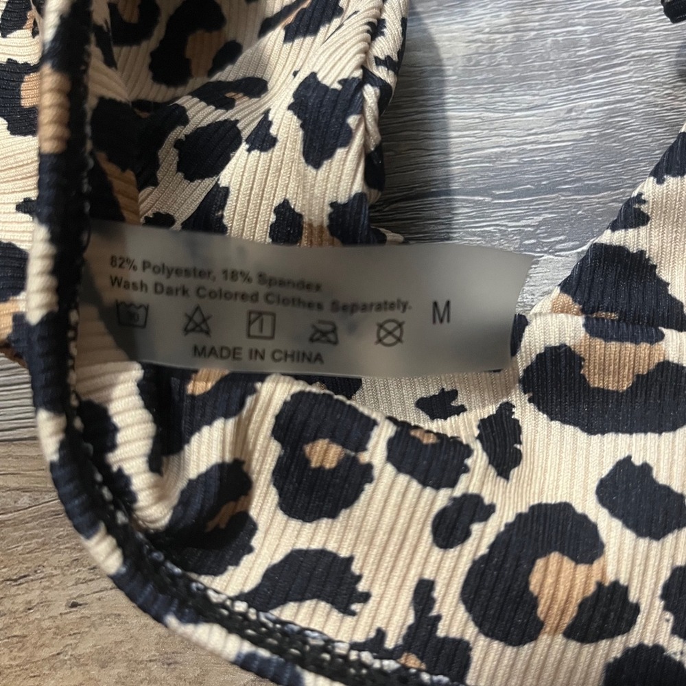Leopard Print Bikini Top Triangle Cross Back Swim Medium‎ M Indie Aesthetic - Picture 5 of 5